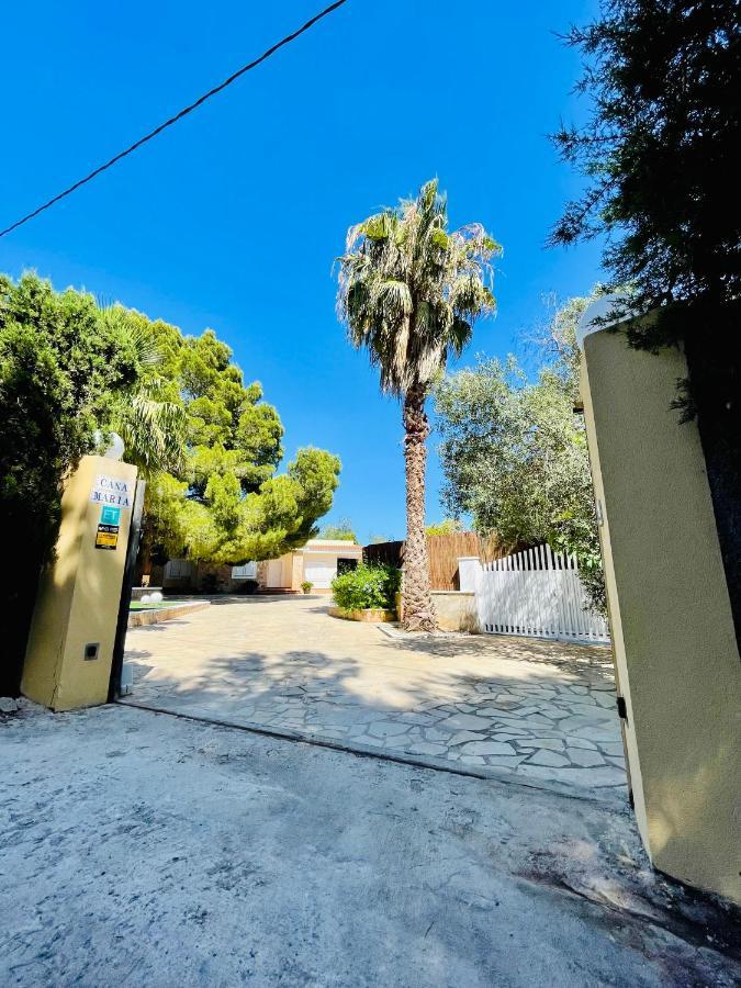 Villa Con Piscina Gigante Sant Francesc de s'Estany Dış mekan fotoğraf