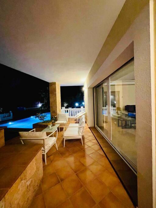 Villa Con Piscina Gigante Sant Francesc de s'Estany Dış mekan fotoğraf